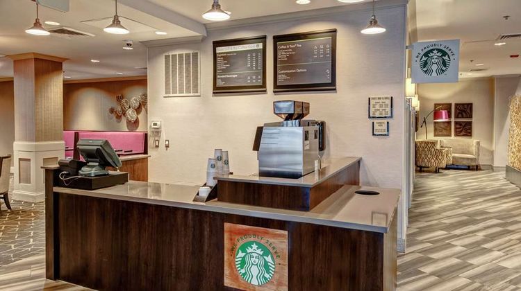 DoubleTree by Hilton Decatur Riverfront Restaurant