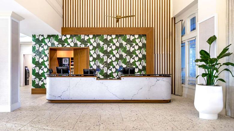 <b>Embassy Suites Deerfield Beach Resort Lobby</b>. Images powered by <a href="https://iceportal.shijigroup.com/" title="IcePortal" target="_blank">IcePortal</a>.