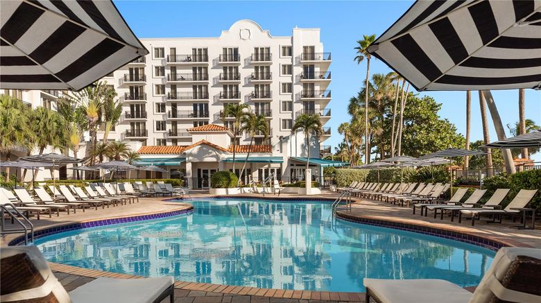 <b>Embassy Suites Deerfield Beach Resort Pool</b>. Images powered by <a href="https://iceportal.shijigroup.com/" title="IcePortal" target="_blank">IcePortal</a>.