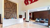 <b>Hilton Garden Inn New Delhi/Saket Lobby</b>. Images powered by <a href="https://iceportal.shijigroup.com/" title="IcePortal" target="_blank">IcePortal</a>.