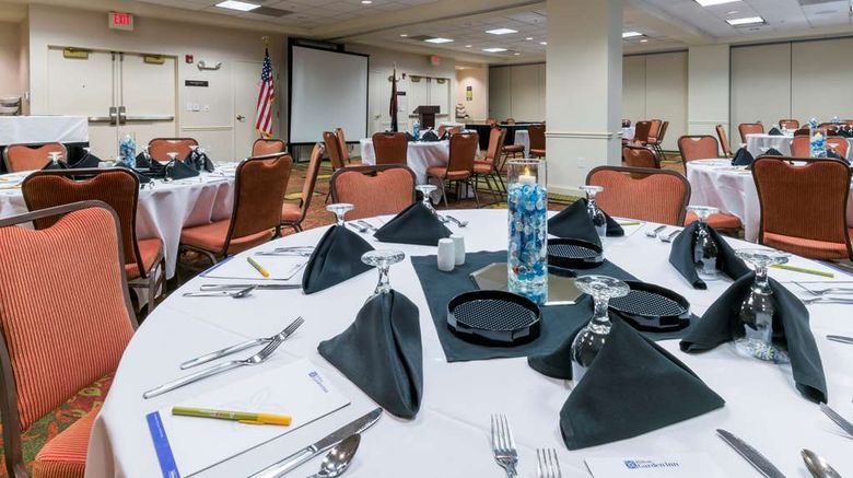 <b>Hilton Garden Inn Denver Airport Meeting</b>. Images powered by <a href="https://iceportal.shijigroup.com/" title="IcePortal" target="_blank">IcePortal</a>.