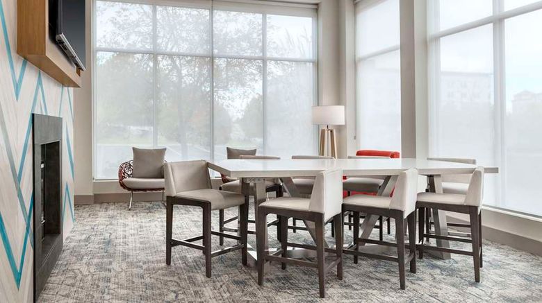 <b>Hilton Garden Inn Denver Airport Lobby</b>. Images powered by <a href="https://iceportal.shijigroup.com/" title="IcePortal" target="_blank">IcePortal</a>.