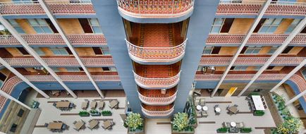 Embassy Suites Denver-Stapleton Lobby