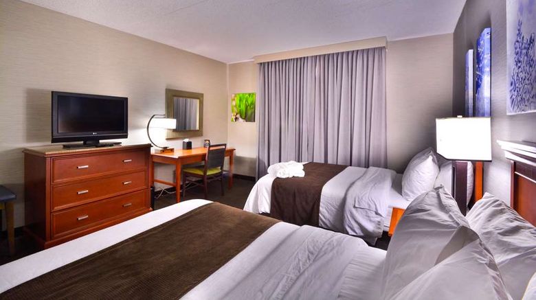 <b>Embassy Suites Denver-Stapleton Room</b>. Images powered by <a href="https://iceportal.shijigroup.com/" title="IcePortal" target="_blank">IcePortal</a>.
