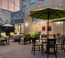 Hilton Garden Inn Denver/Cherry Creek Exterior