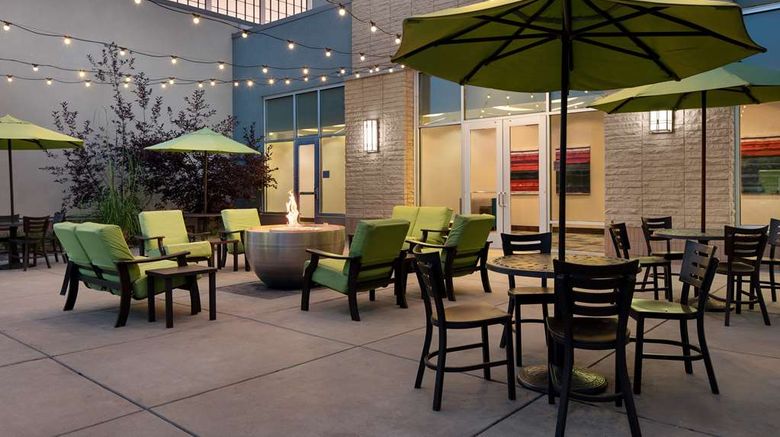 <b>Hilton Garden Inn Denver/Cherry Creek Exterior</b>. Images powered by <a href="https://iceportal.shijigroup.com/" title="IcePortal" target="_blank">IcePortal</a>.