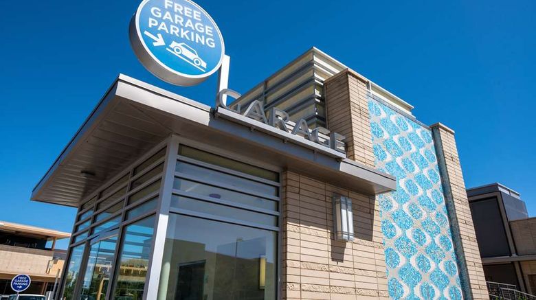 <b>Hilton Garden Inn Denver/Cherry Creek Exterior</b>. Images powered by <a href="https://iceportal.shijigroup.com/" title="IcePortal" target="_blank">IcePortal</a>.