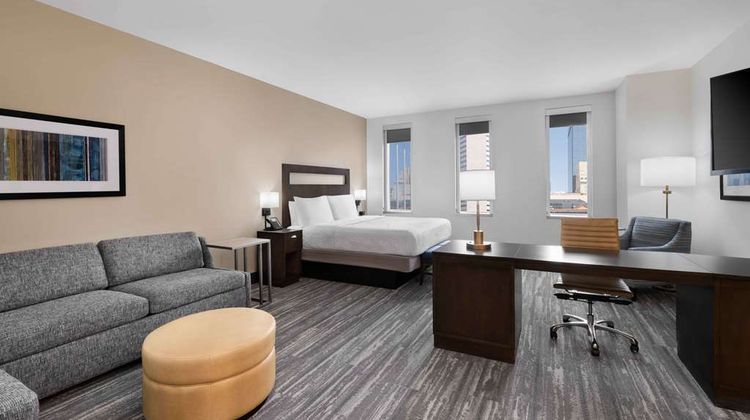 Hampton Inn & Suites-Downtown Conv Ctr Room