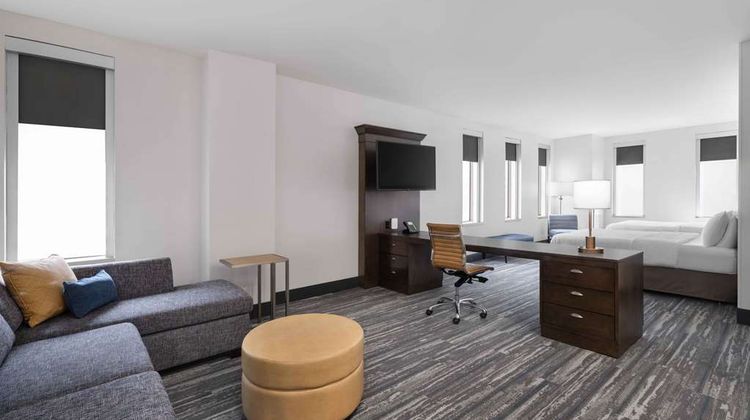 Hampton Inn & Suites-Downtown Conv Ctr Room