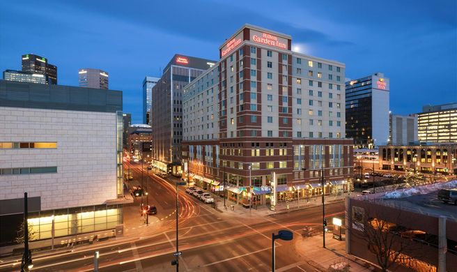 Hilton Garden Inn Denver Downtown Exterior