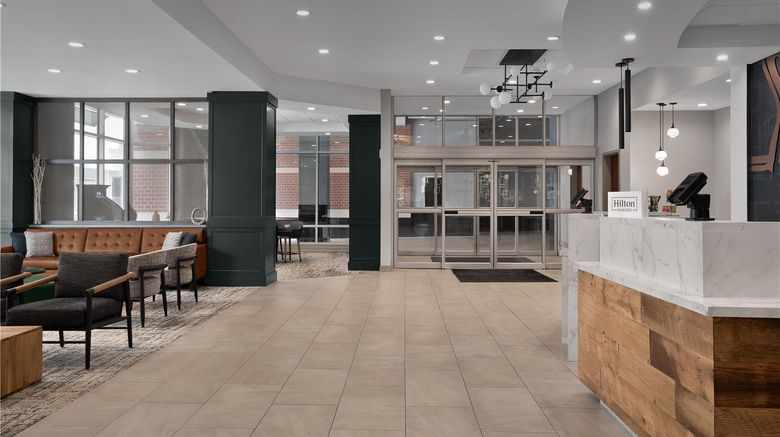 <b>Hilton Garden Inn Denver Downtown Lobby</b>. Images powered by <a href="https://iceportal.shijigroup.com/" title="IcePortal" target="_blank">IcePortal</a>.