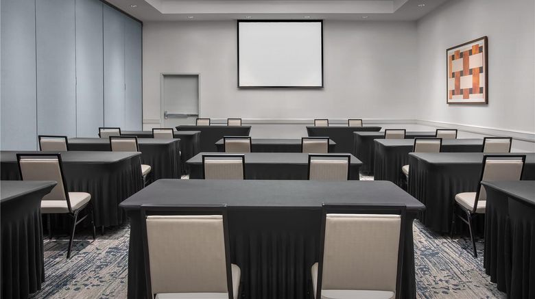 <b>Hilton Garden Inn Denver Downtown Meeting</b>. Images powered by <a href="https://iceportal.shijigroup.com/" title="IcePortal" target="_blank">IcePortal</a>.