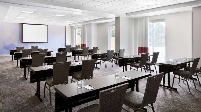 <b>Hilton Garden Inn Denver S Park Meadows Meeting</b>. Images powered by <a href="https://iceportal.shijigroup.com/" title="IcePortal" target="_blank">IcePortal</a>.