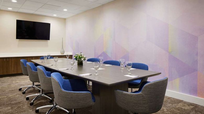 <b>Hilton Garden Inn Denver S Park Meadows Meeting</b>. Images powered by <a href="https://iceportal.shijigroup.com/" title="IcePortal" target="_blank">IcePortal</a>.