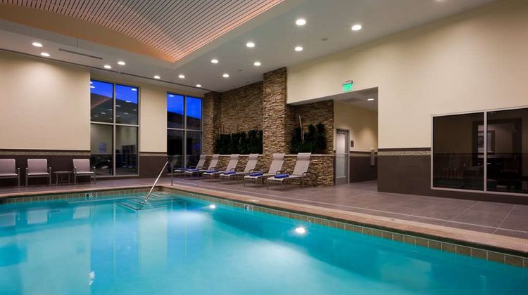 Embassy Suites Downtown/Convention Ctr Pool