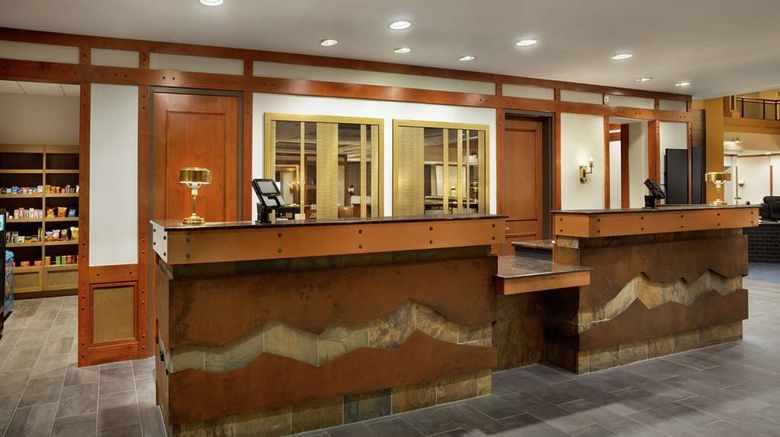 <b>Embassy Suites Denver Intl Airport Lobby</b>. Images powered by <a href="https://iceportal.shijigroup.com/" title="IcePortal" target="_blank">IcePortal</a>.