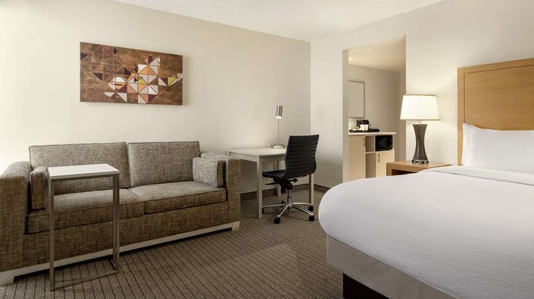 Embassy Suites Denver Intl Airport Room
