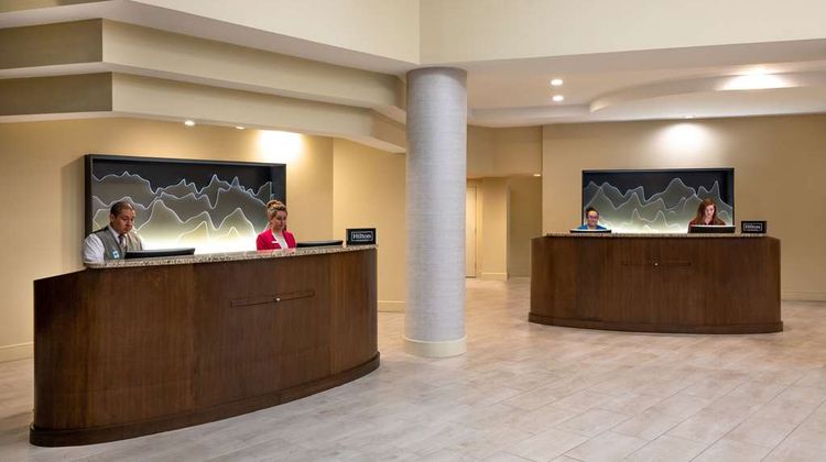 DoubleTree by Hilton Denver Aurora Lobby