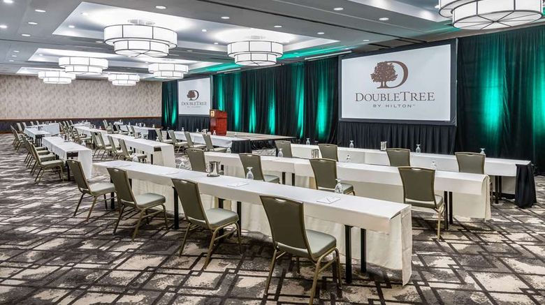<b>DoubleTree by Hilton Denver Aurora Meeting</b>. Images powered by <a href="https://iceportal.shijigroup.com/" title="IcePortal" target="_blank">IcePortal</a>.