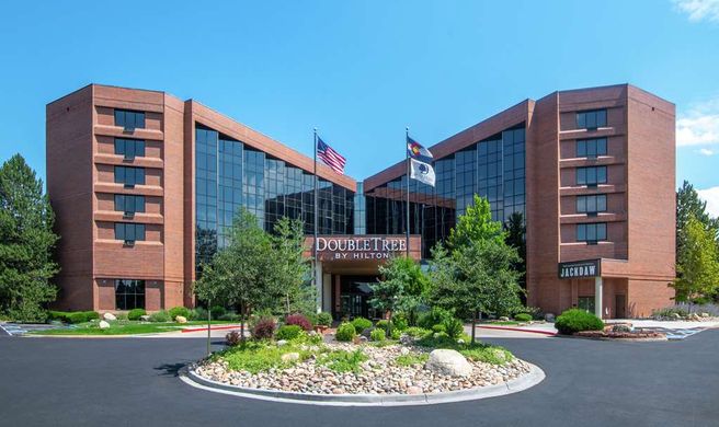 DoubleTree by Hilton Denver Aurora Exterior