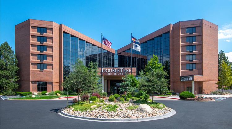 DoubleTree by Hilton Denver Aurora Exterior