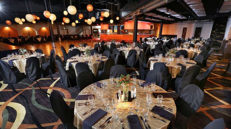 DoubleTree by Hilton Denver - Thornton Restaurant