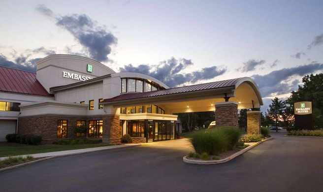 Embassy Suites Detroit Metro Airport Exterior