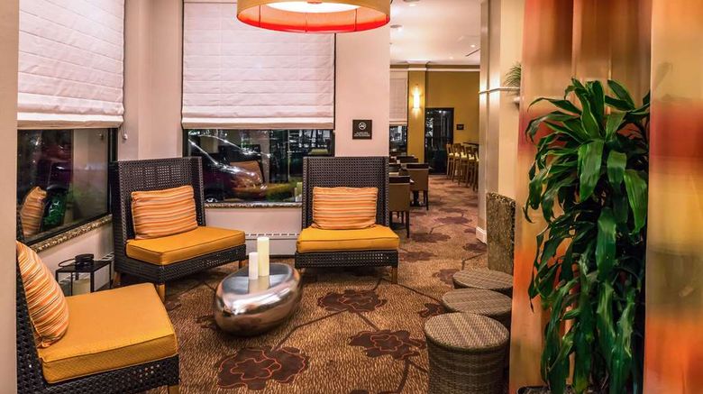 <b>Hilton Garden Inn Detroit - Southfield Lobby</b>. Images powered by <a href="https://iceportal.shijigroup.com/" title="IcePortal" target="_blank">IcePortal</a>.