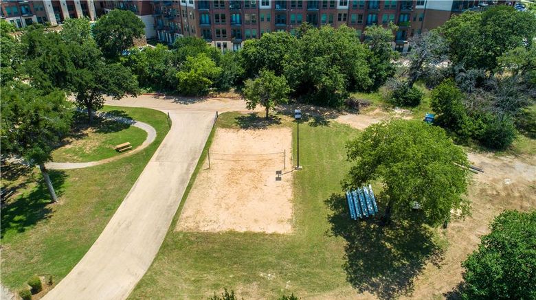 <b>Hilton DFW Lakes & Conference Center Recreation</b>. Images powered by <a href="https://iceportal.shijigroup.com/" title="IcePortal" target="_blank">IcePortal</a>.
