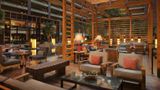 <b>Hilton Anatole Lobby</b>. Images powered by <a href="https://iceportal.shijigroup.com/" title="IcePortal" target="_blank">IcePortal</a>.