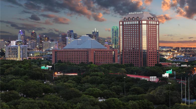<b>Hilton Anatole Exterior</b>. Images powered by <a href="https://iceportal.shijigroup.com/" title="IcePortal" target="_blank">IcePortal</a>.