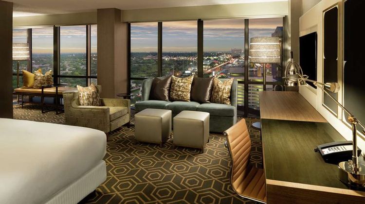 DoubleTree Hotel Dallas-Campbell Centre Room