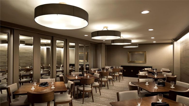<b>DoubleTree Hotel Dallas-Campbell Centre Restaurant</b>. Images powered by <a href="https://iceportal.shijigroup.com/" title="IcePortal" target="_blank">IcePortal</a>.