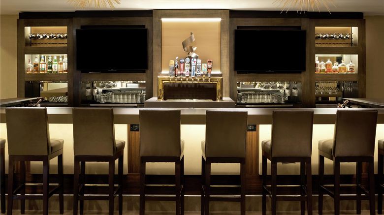 <b>DoubleTree Hotel Dallas-Campbell Centre Lobby</b>. Images powered by <a href="https://iceportal.shijigroup.com/" title="IcePortal" target="_blank">IcePortal</a>.