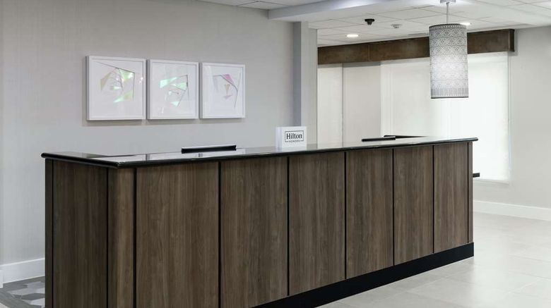 <b>Hilton Garden Inn DFW North Grapevine Lobby</b>. Images powered by <a href="https://iceportal.shijigroup.com/" title="IcePortal" target="_blank">IcePortal</a>.