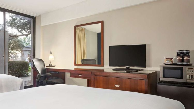 DoubleTree by Hilton DFW Airport North Room