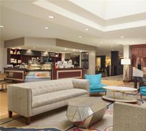 DoubleTree by Hilton DFW Airport North Lobby