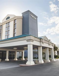 DoubleTree by Hilton DFW Airport North