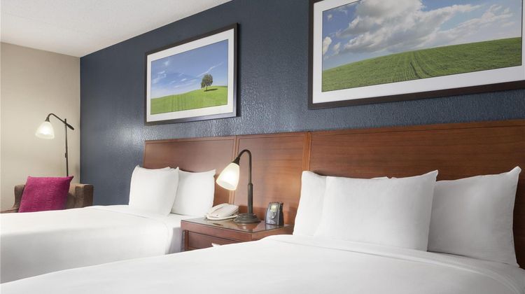 DoubleTree by Hilton DFW Airport North Room