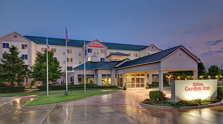 Hilton Garden Inn DFW Airport South Exterior