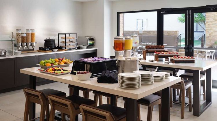 Hilton Garden Inn Las Colinas Restaurant
