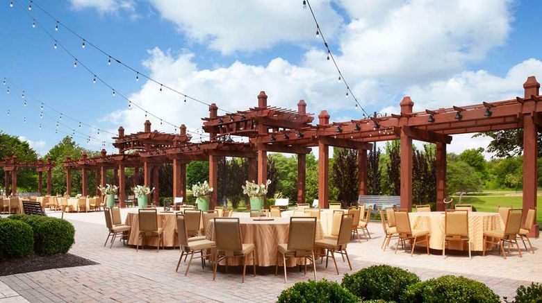 <b>Hilton Dallas/Southlake Town Square Exterior</b>. Images powered by <a href="https://iceportal.shijigroup.com/" title="IcePortal" target="_blank">IcePortal</a>.