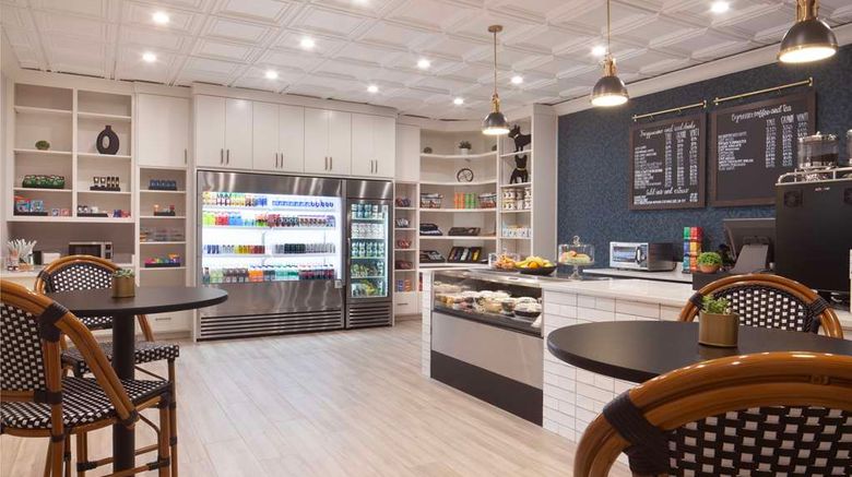 <b>Hilton Dallas/Southlake Town Square Restaurant</b>. Images powered by <a href="https://iceportal.shijigroup.com/" title="IcePortal" target="_blank">IcePortal</a>.