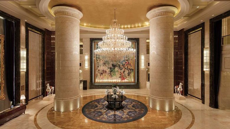 <b>Conrad Dalian Lobby</b>. Images powered by <a href="https://iceportal.shijigroup.com/" title="IcePortal" target="_blank">IcePortal</a>.