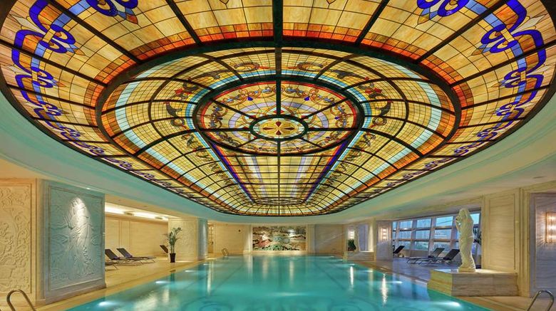 <b>Conrad Dalian Pool</b>. Images powered by <a href="https://iceportal.shijigroup.com/" title="IcePortal" target="_blank">IcePortal</a>.