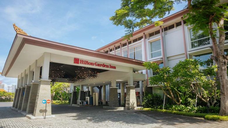 <b>Hilton Garden Inn Bali Ngurah Rai Airprt Exterior</b>. Images powered by <a href="https://iceportal.shijigroup.com/" title="IcePortal" target="_blank">IcePortal</a>.