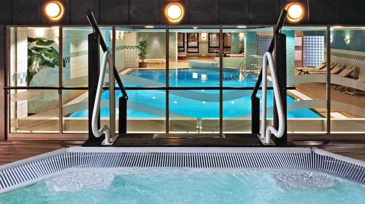Hilton Dresden Pool