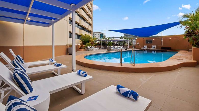 <b>Hilton Darwin Pool</b>. Images powered by <a href="https://iceportal.shijigroup.com/" title="IcePortal" target="_blank">IcePortal</a>.