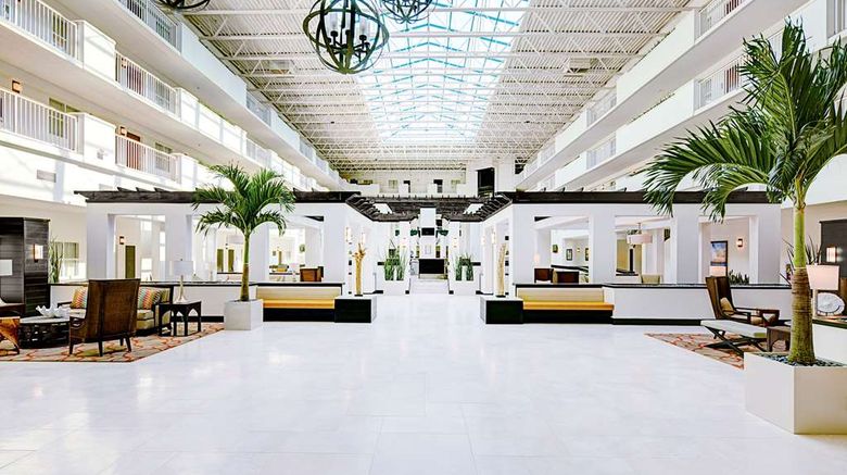 <b>Embassy Suites Destin at Miramar Beach Lobby</b>. Images powered by <a href="https://iceportal.shijigroup.com/" title="IcePortal" target="_blank">IcePortal</a>.