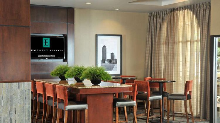 Embassy Suites Des Moines Downtown Lobby
